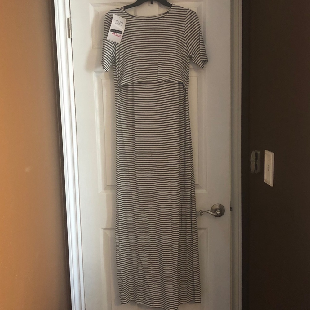 Undercover Mama Nursing Maxi Dress